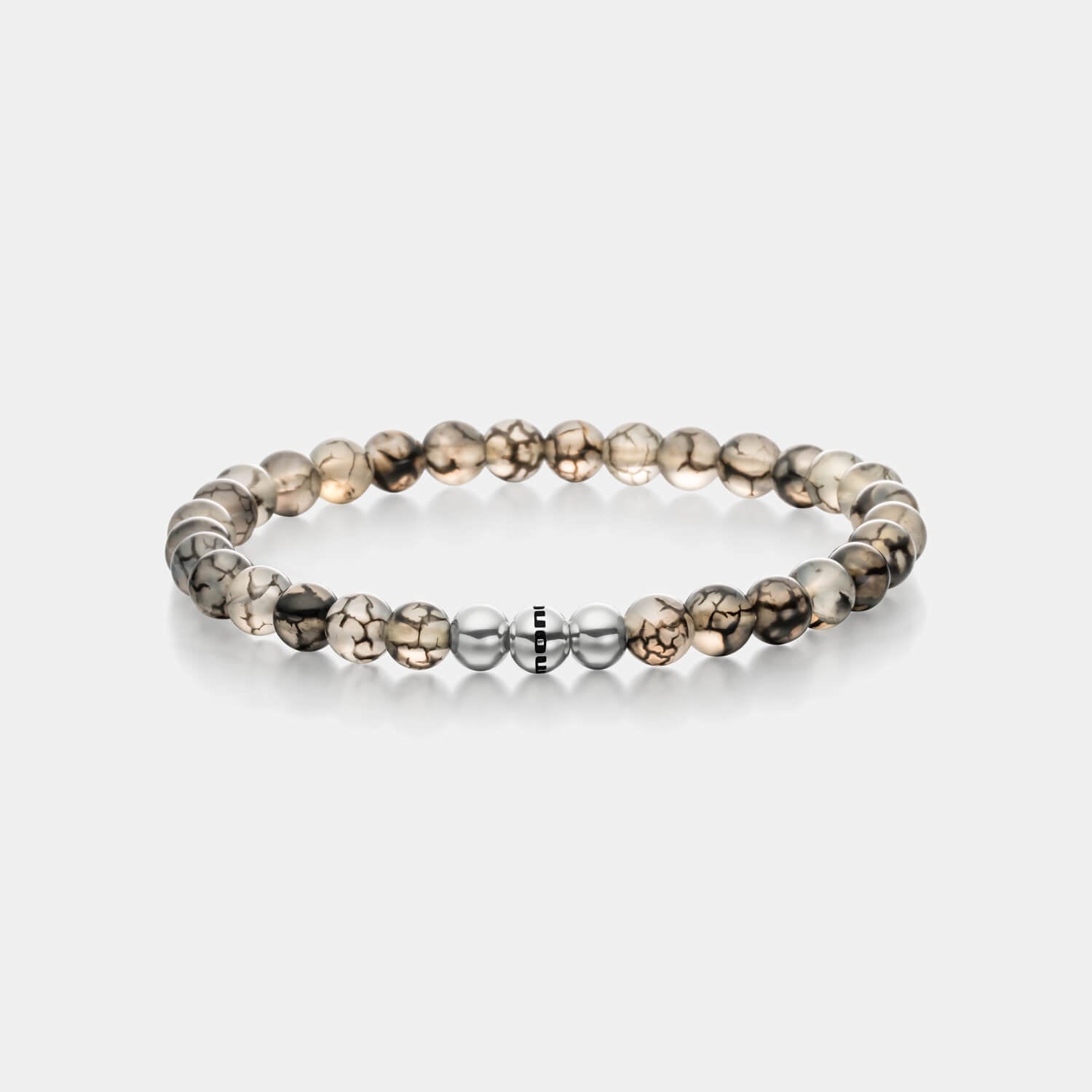 Gesamtansicht eines grauen Perlenarmbandes aus echten Chalcedon-Perlen mit drei antiallergenen Edelstahlperlen