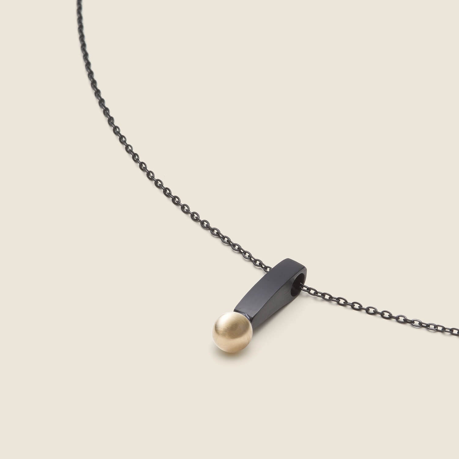 Golden Sphere Anhänger