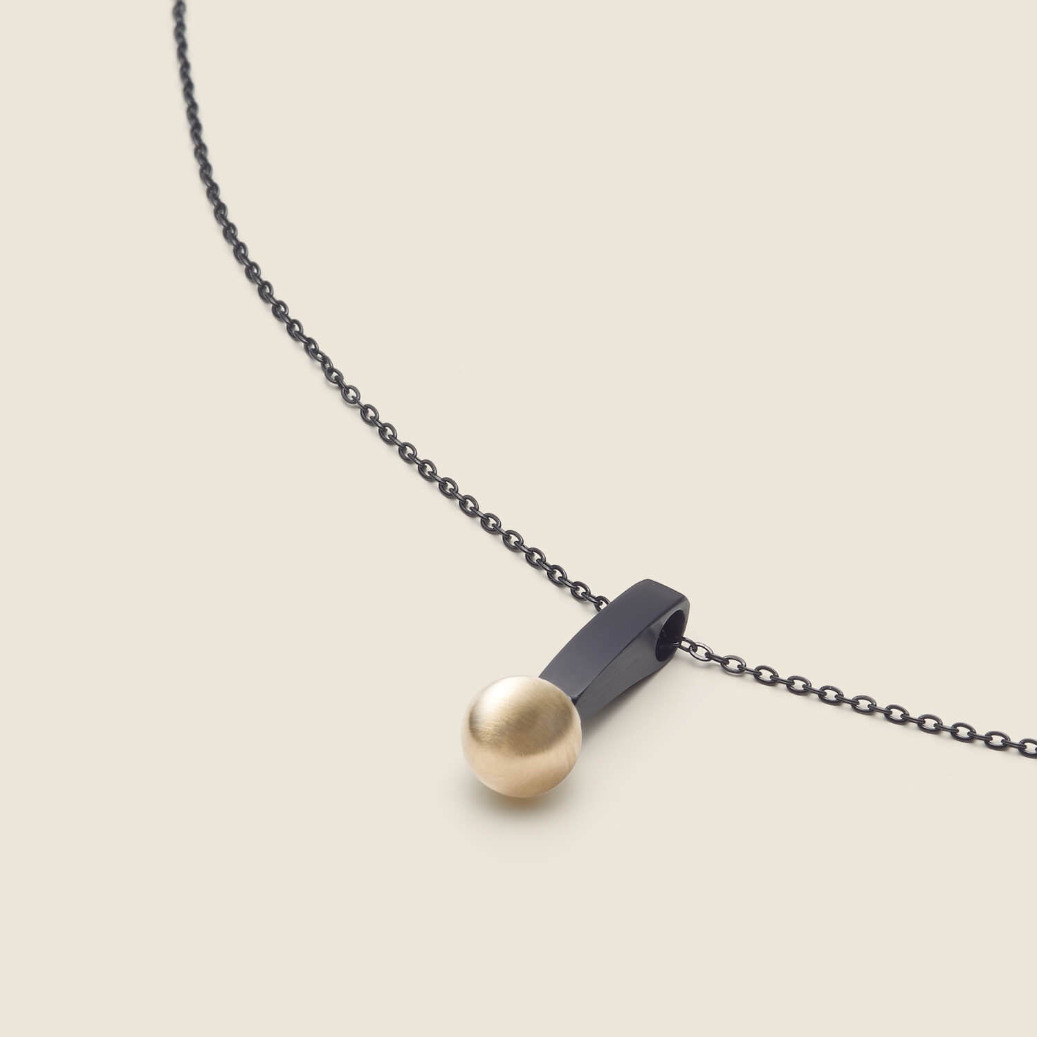 Golden Sphere Anhänger