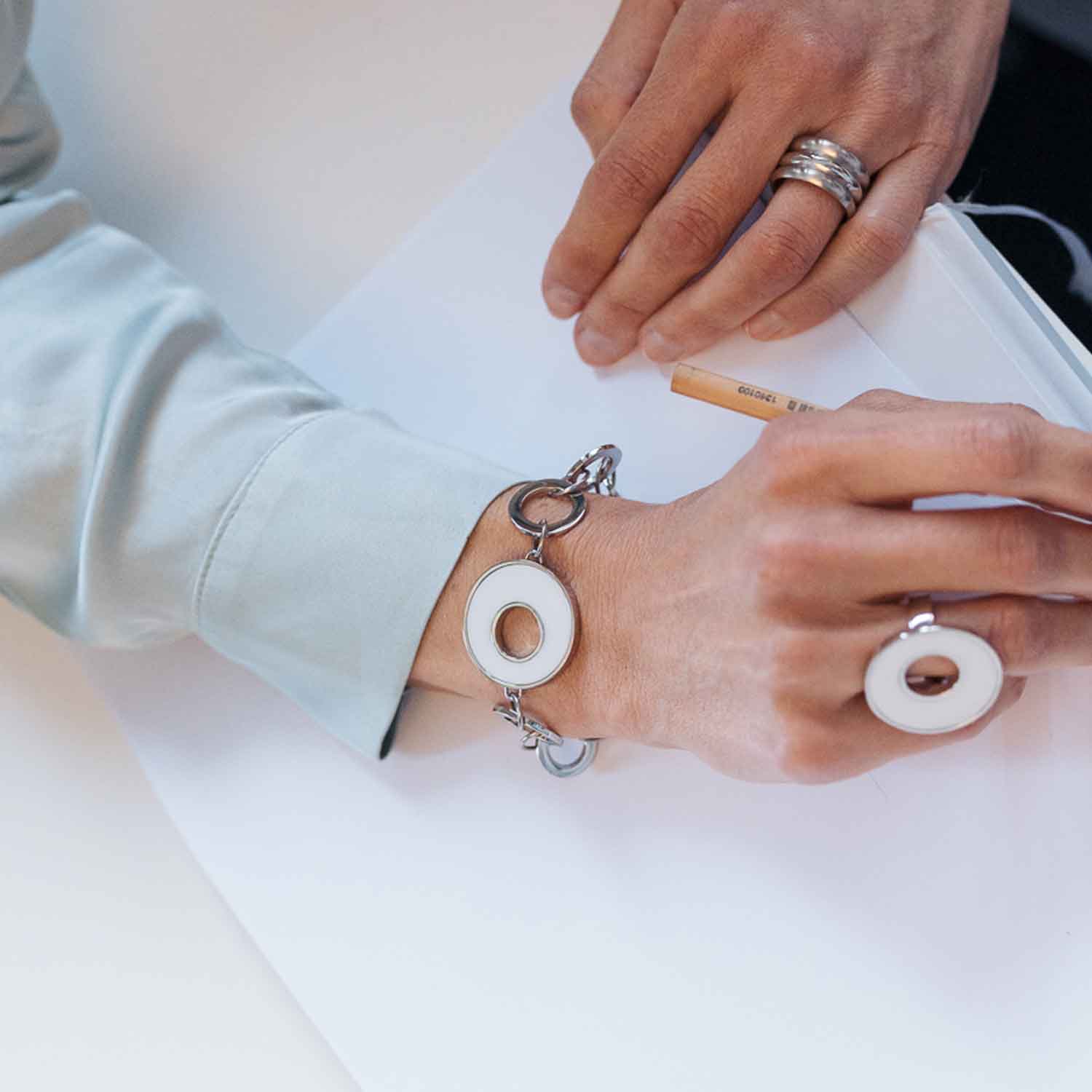 White Nights Armband, Achat