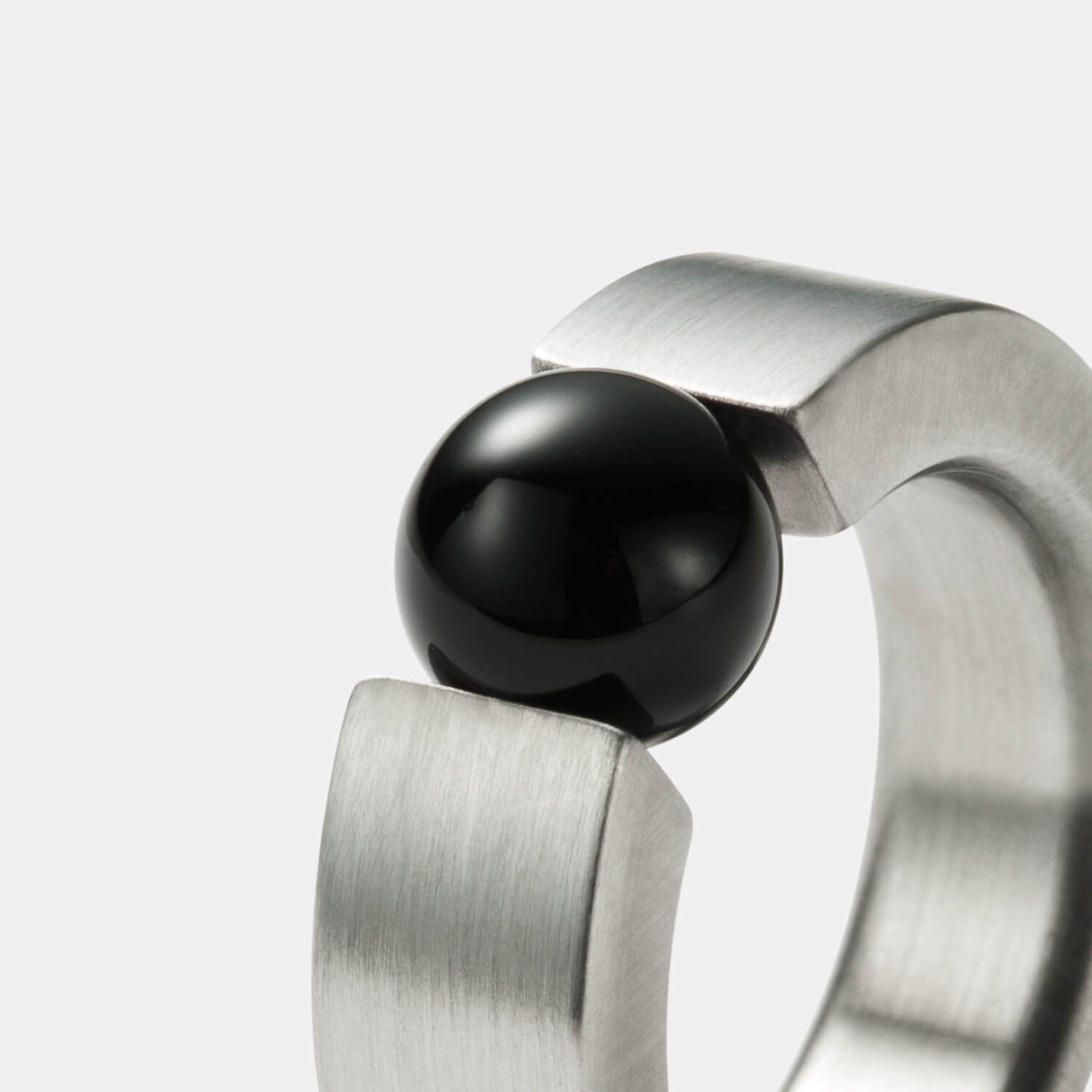 Sphere Spannring, Onyx