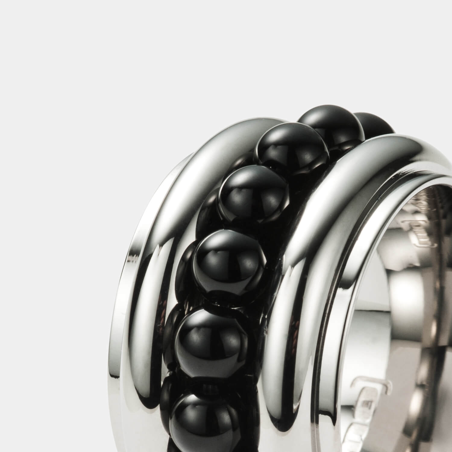 Sphere Ring, Onyx