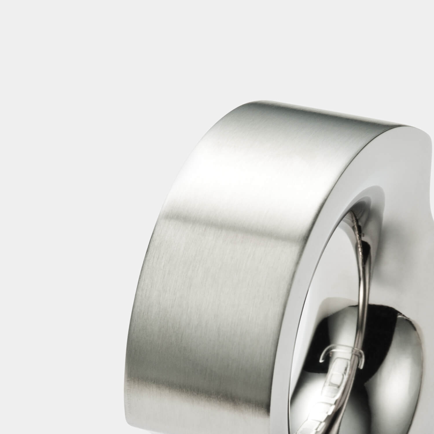 Statement Ring, Topase