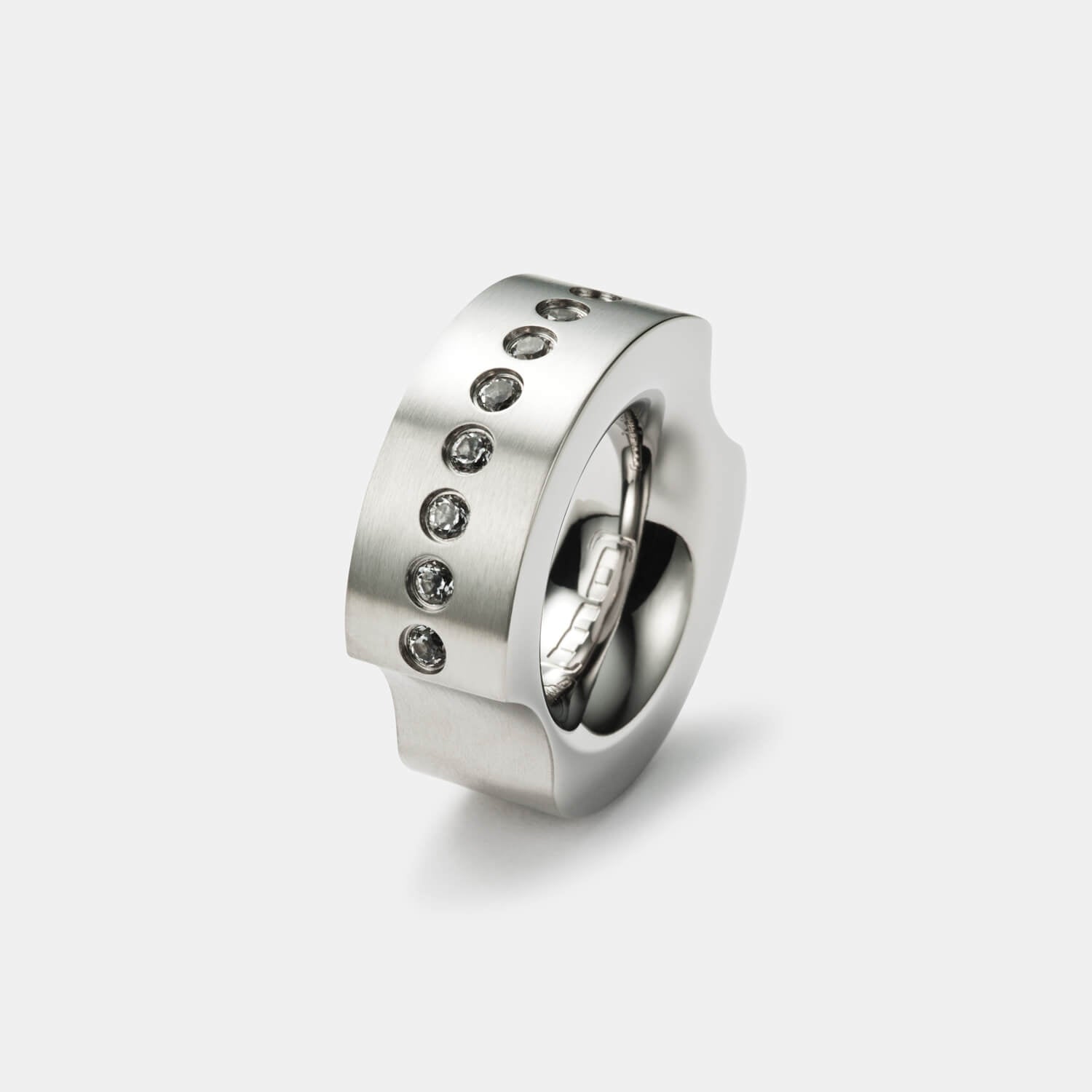 Statement Ring, Topase