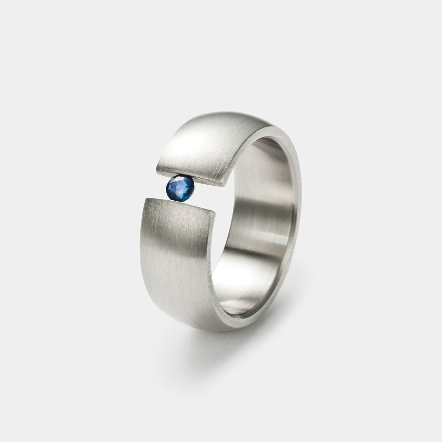 Symphony Spannring, Blausaphir