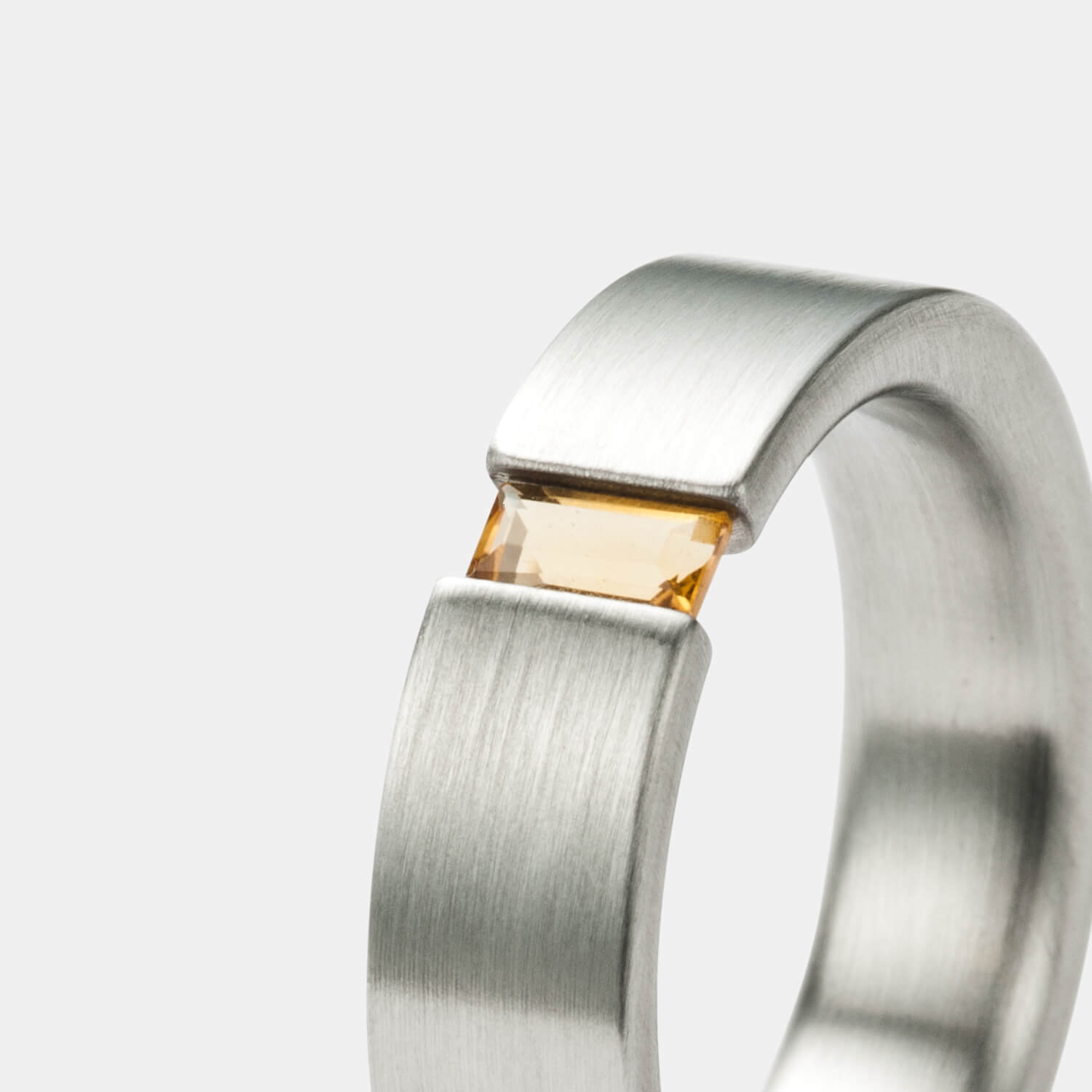 Symphony Spannring, Citrin