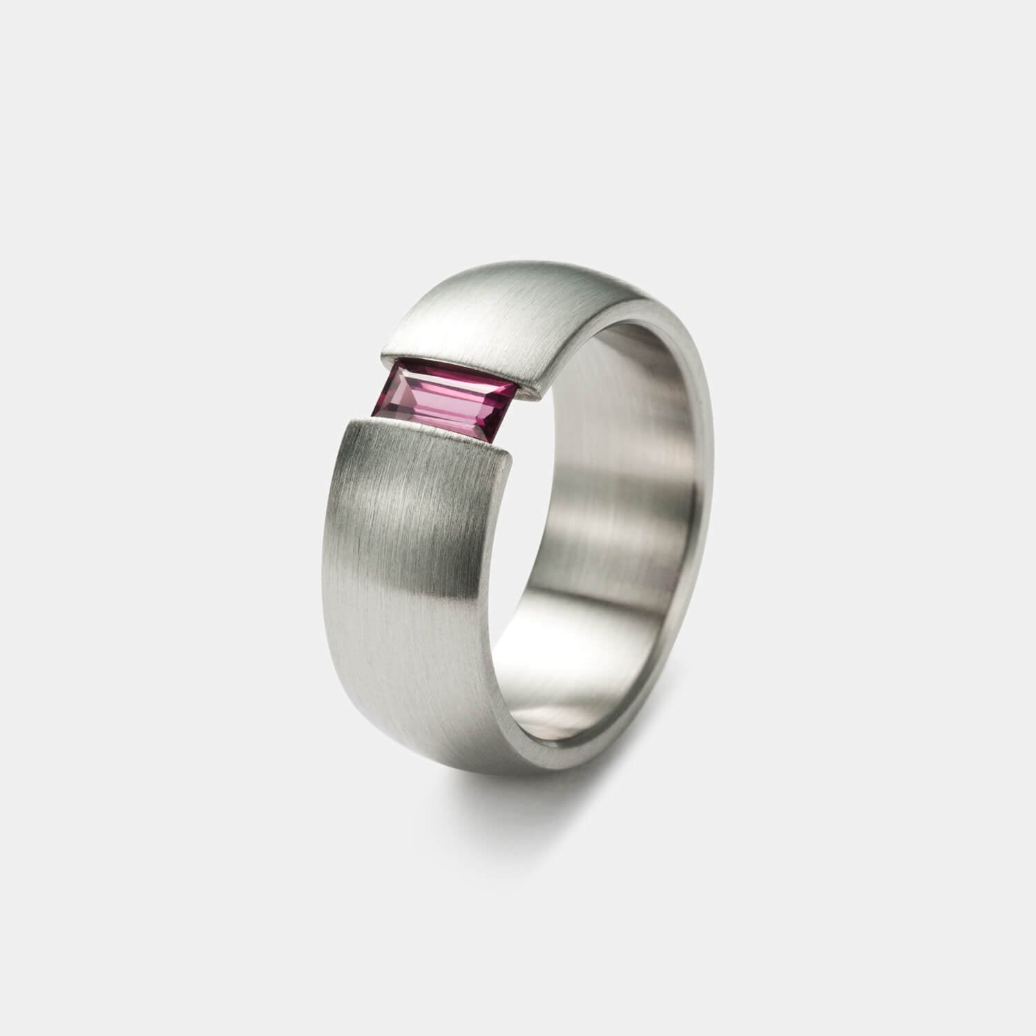 Symphony Spannring, Rhodolith