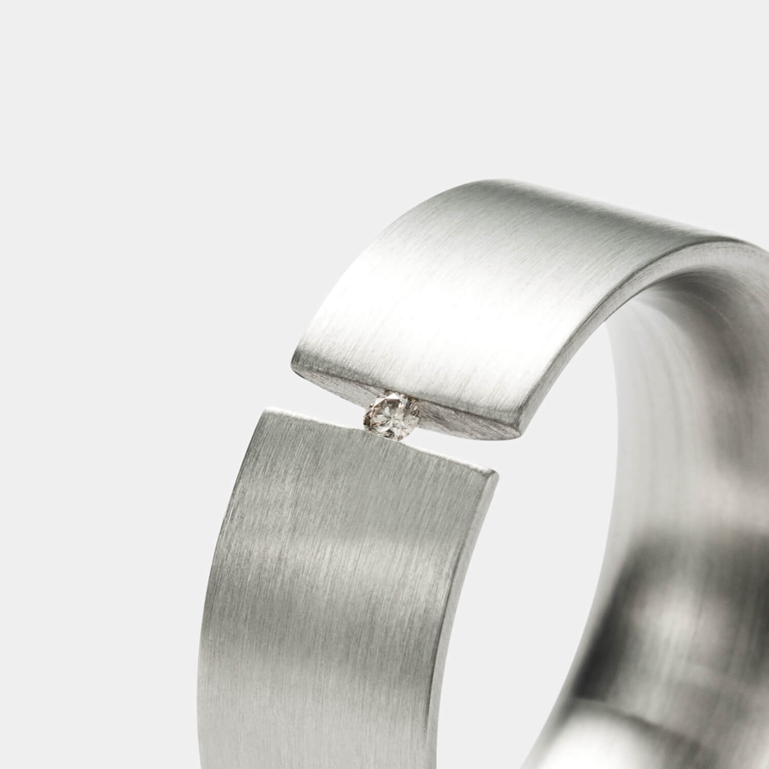 Symphony Spannring, Diamant