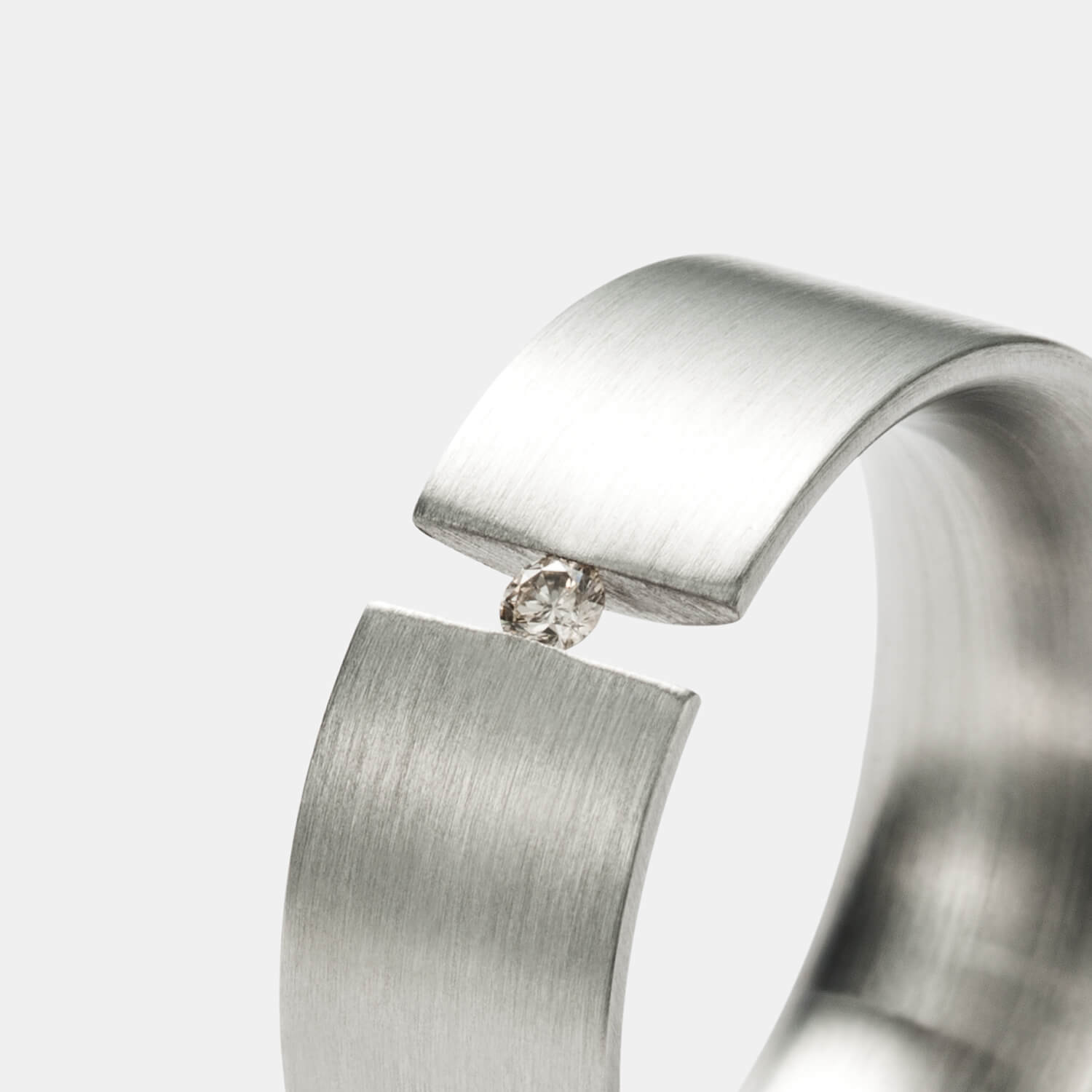 Symphony Spannring, Diamant