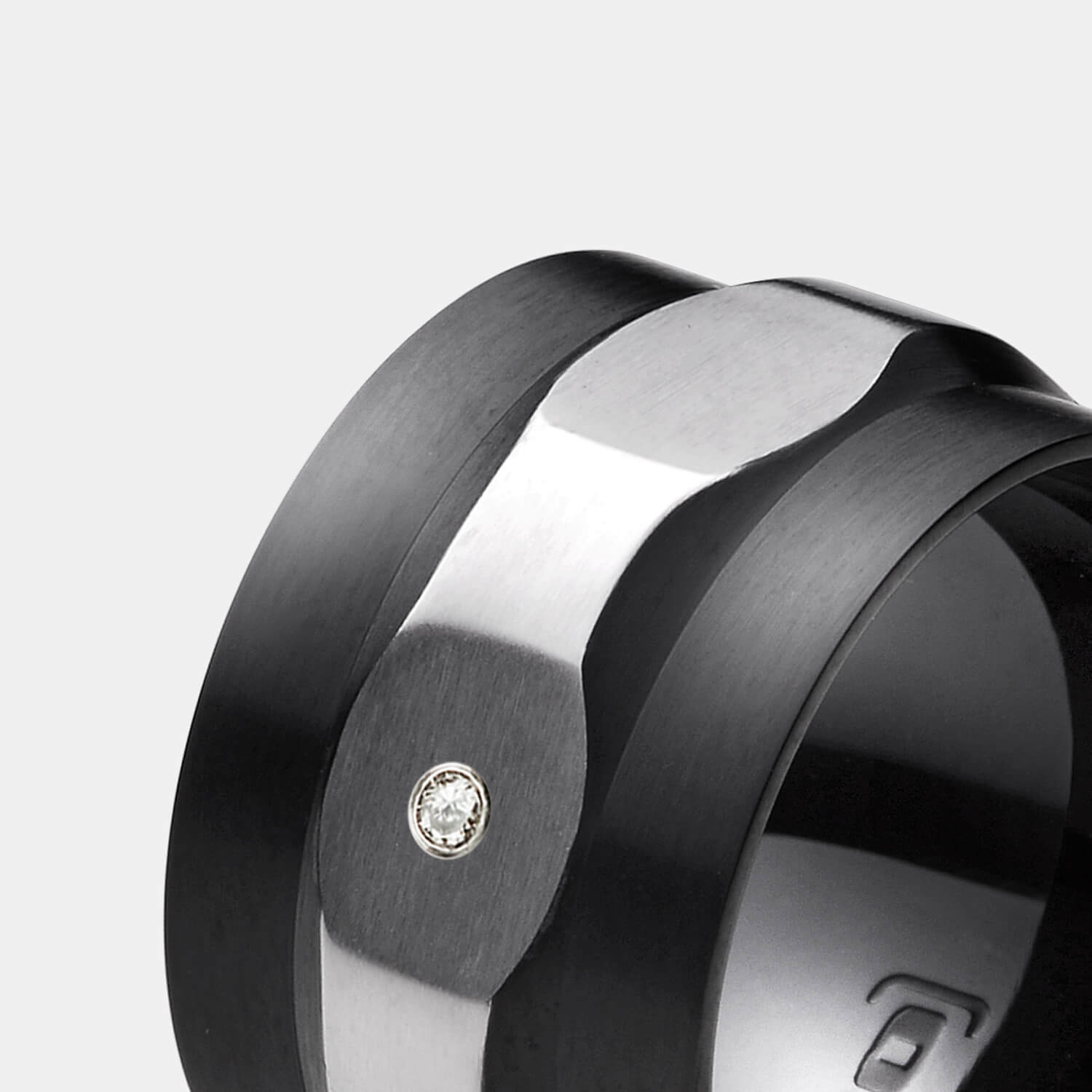 Edgy Ring, Diamant
