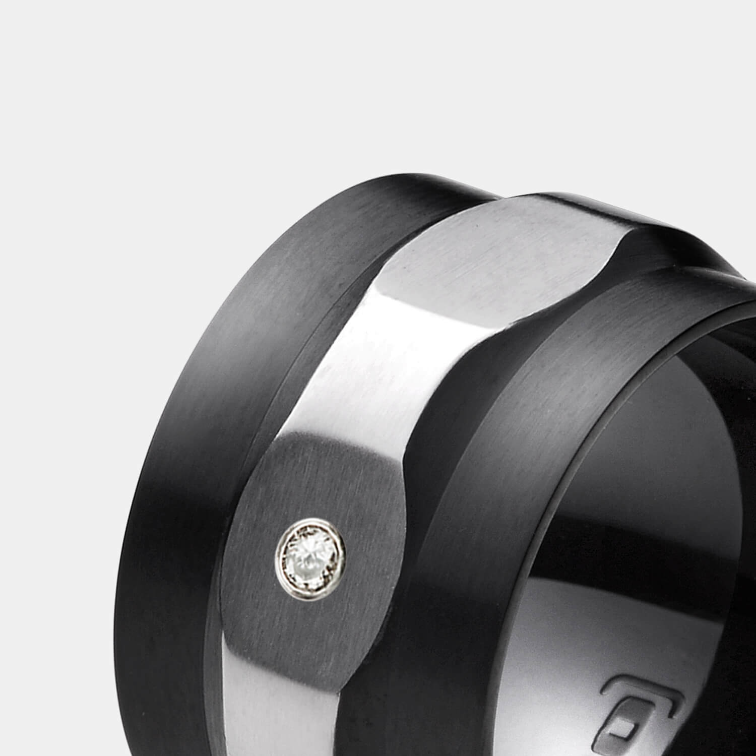 Edgy Ring, Diamant