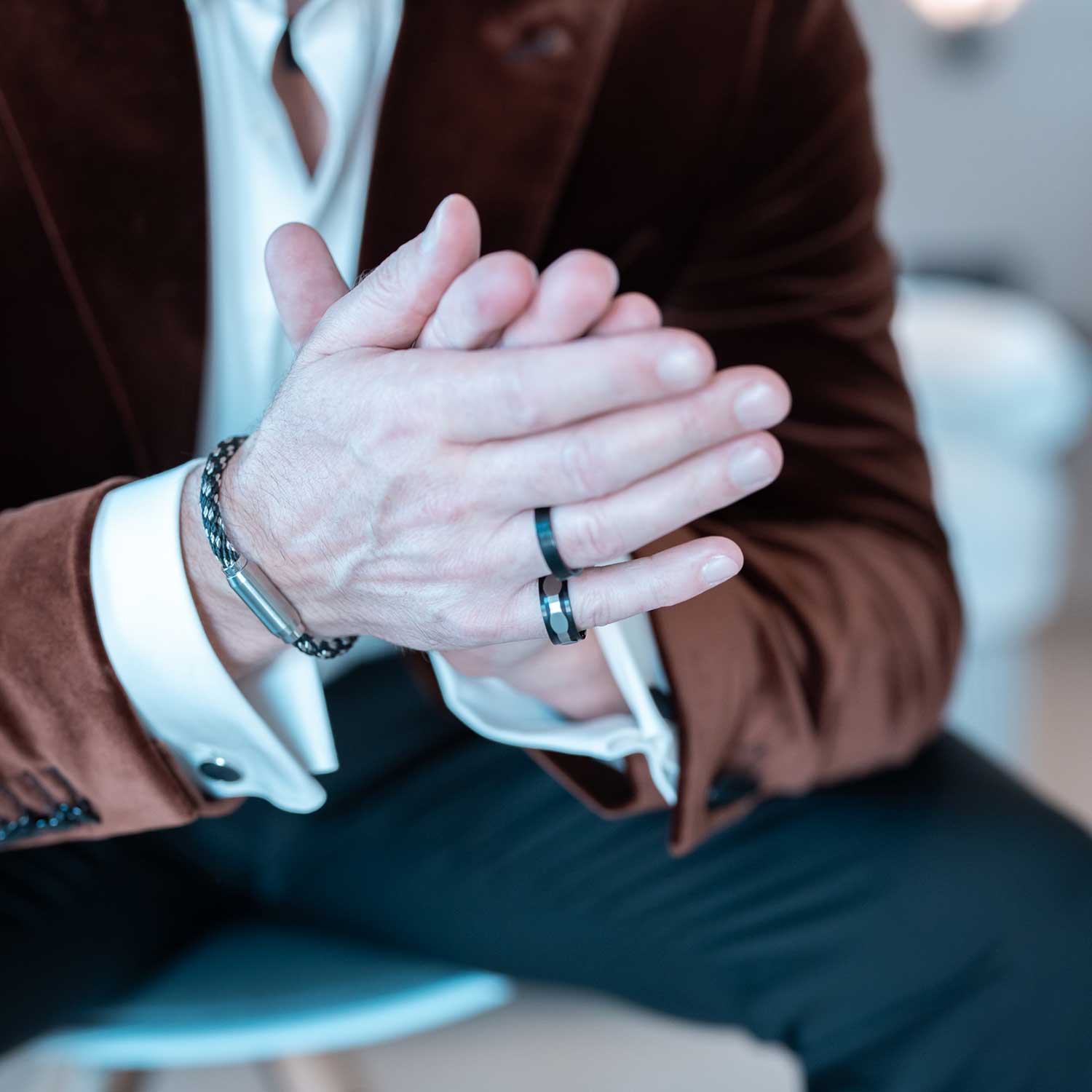 Edgy Ring